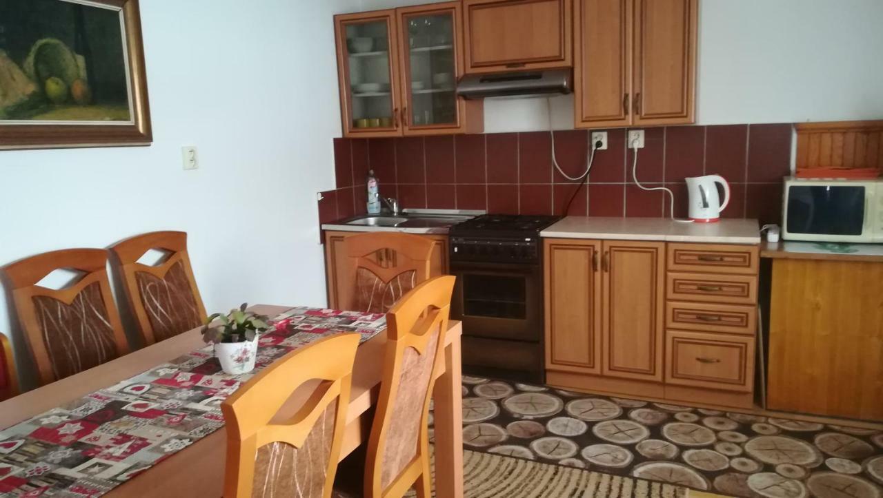 Privat Jonas Villa Strba Luaran gambar